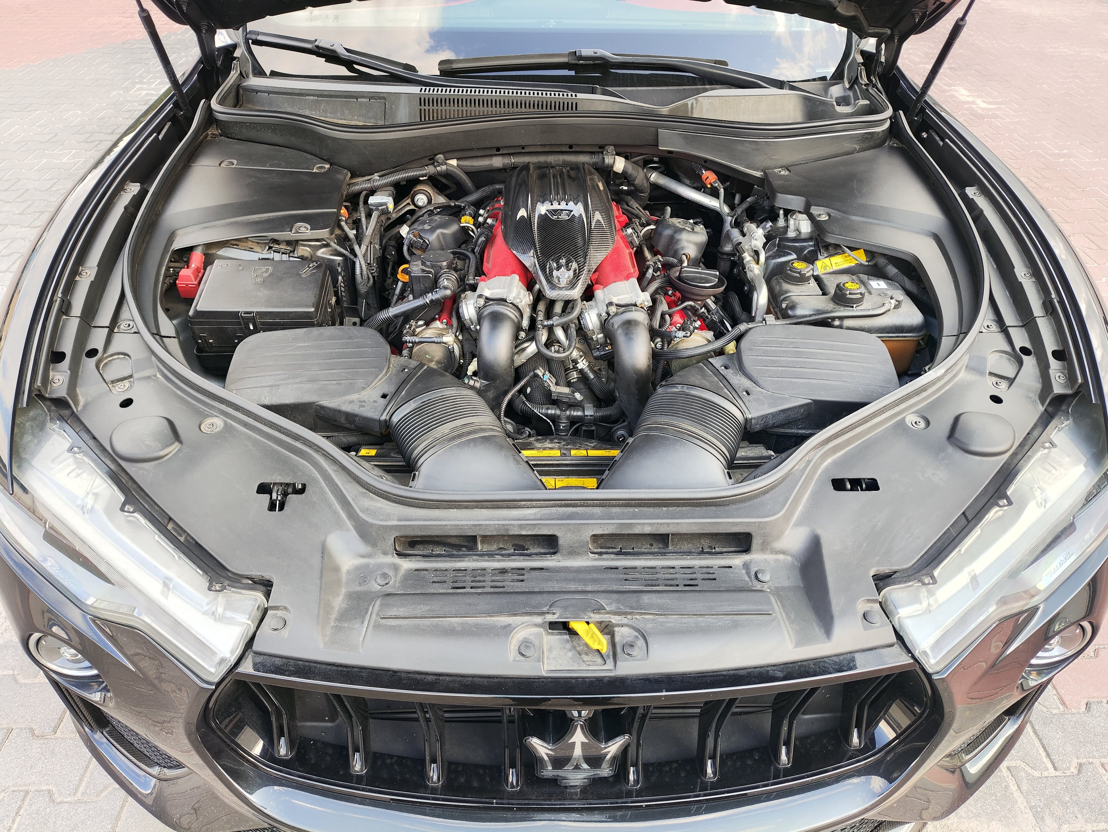 Maserati Levante Super Trofeo 3.8 590HP Ferrari V8